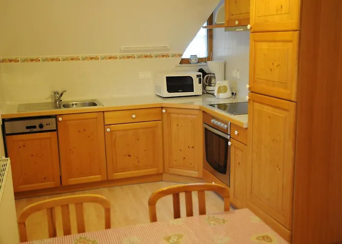 Apartman Karmen *